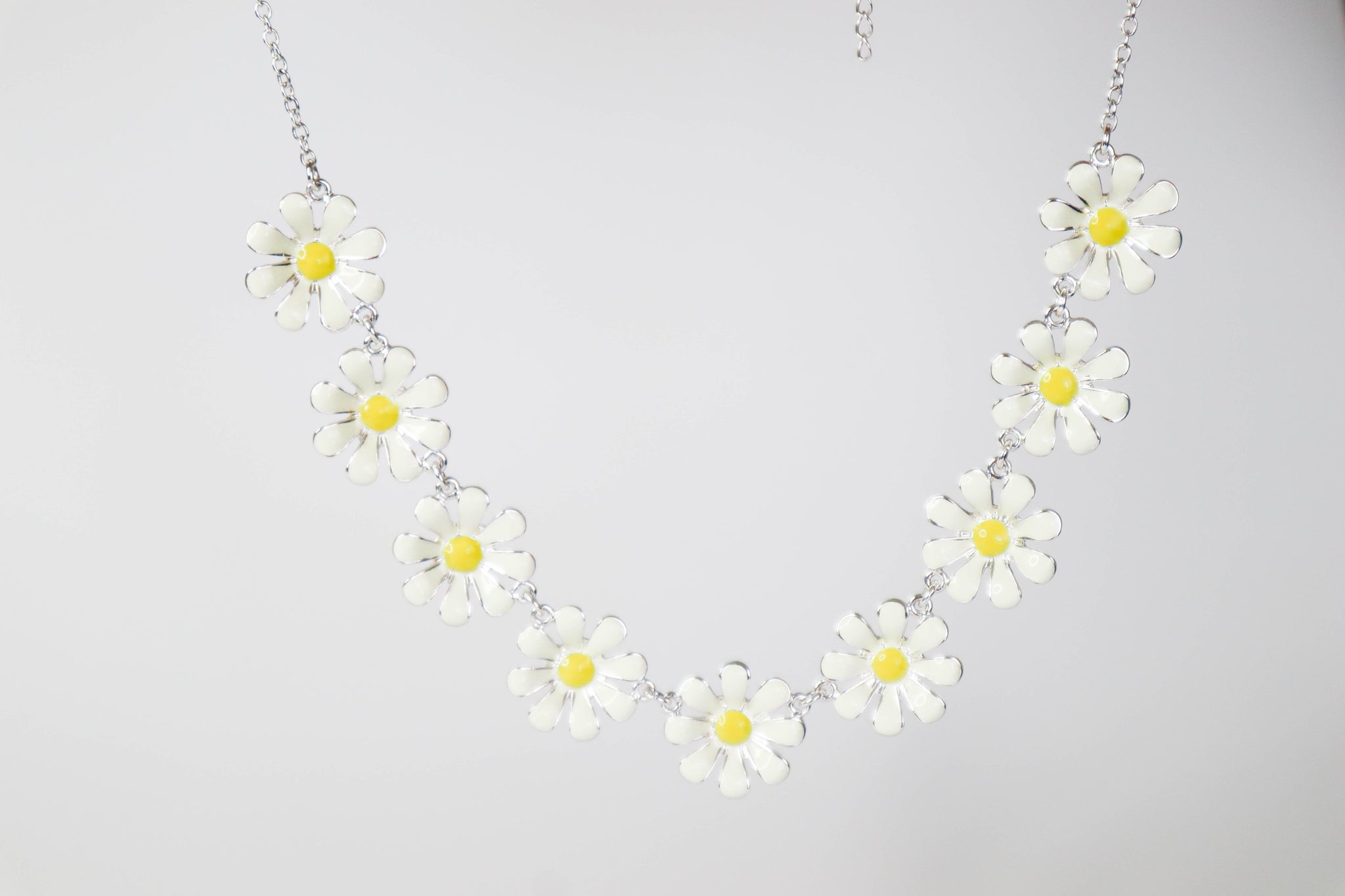Daisy Chain Necklace